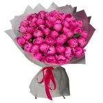 Букет из 51 ярко розового пиона